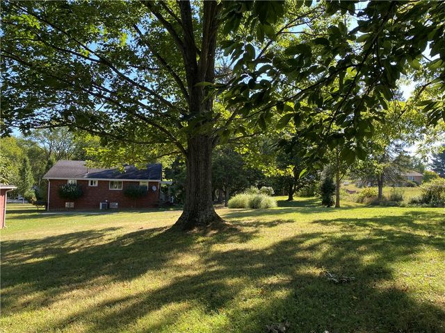 130 E End Road, Centerville, PA 15417