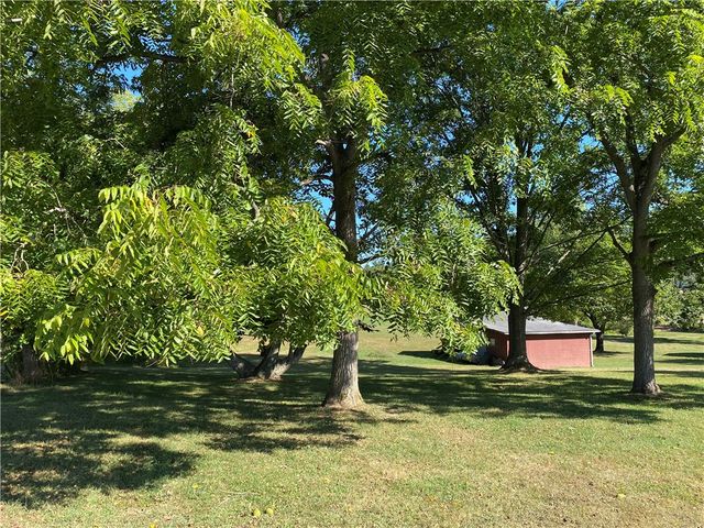 130 E End Road, Centerville, PA 15417