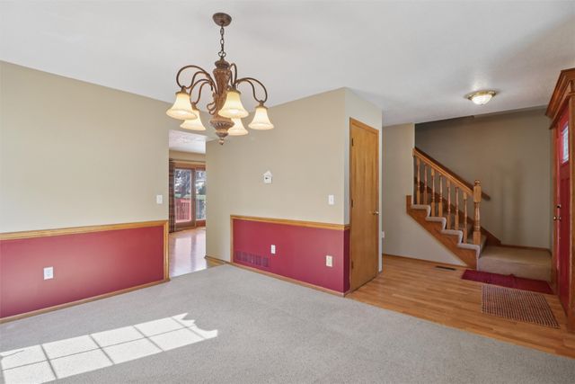4130 98th Street, Urbandale, IA 50322