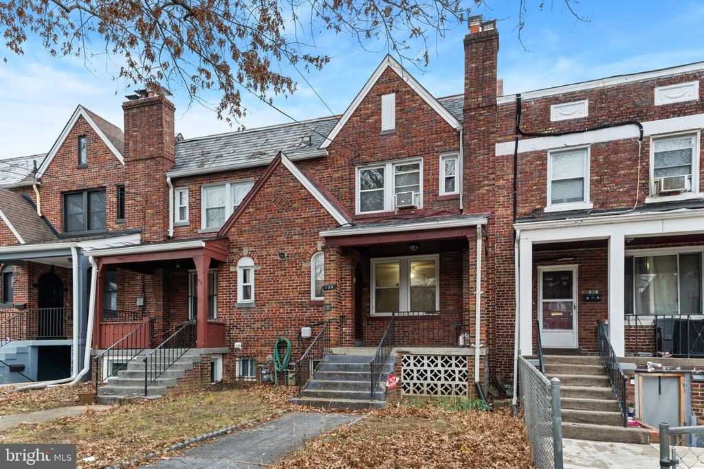 220 JEFFERSON ST NW, Washington, DC 20011