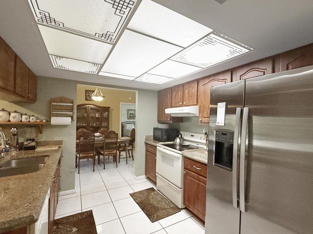 541 Azure Avenue, Wellington, FL 33414