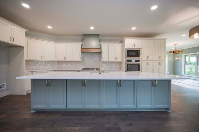 2 Delzotto Drive, Murfreesboro, TN 37128