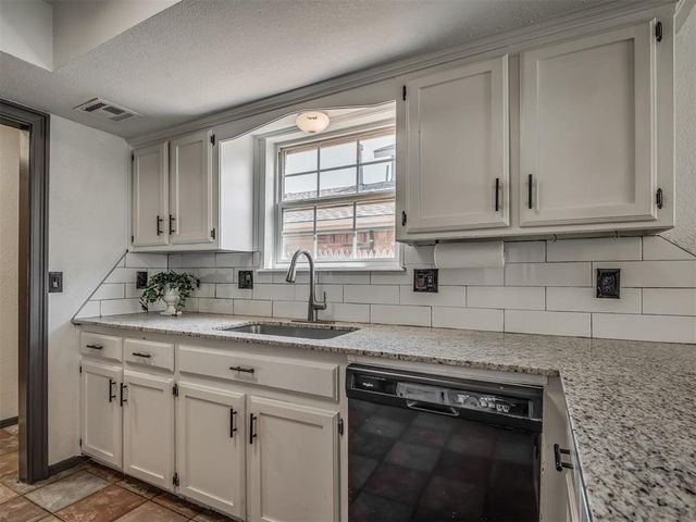 1300 Kelly Park Road, Edmond, OK 73003