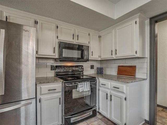 1300 Kelly Park Road, Edmond, OK 73003