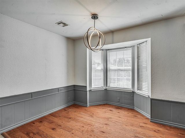 1300 Kelly Park Road, Edmond, OK 73003