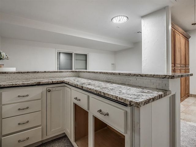 1300 Kelly Park Road, Edmond, OK 73003