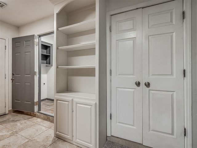 1300 Kelly Park Road, Edmond, OK 73003