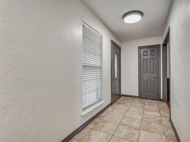 1300 Kelly Park Road, Edmond, OK 73003