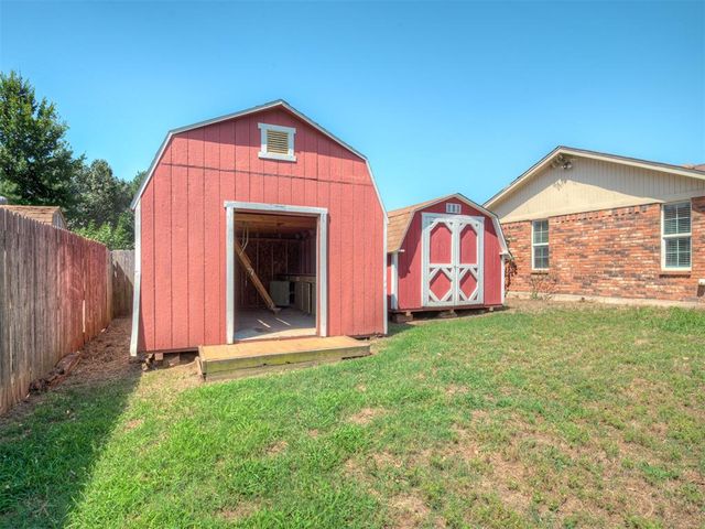 1300 Kelly Park Road, Edmond, OK 73003