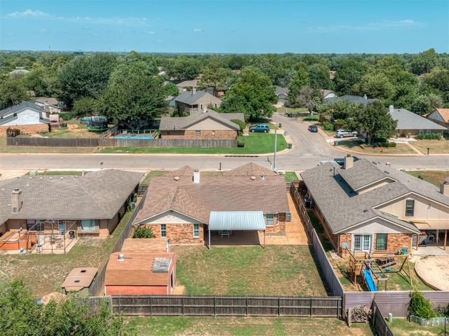 1300 Kelly Park Road, Edmond, OK 73003