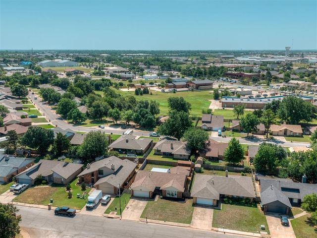 1300 Kelly Park Road, Edmond, OK 73003