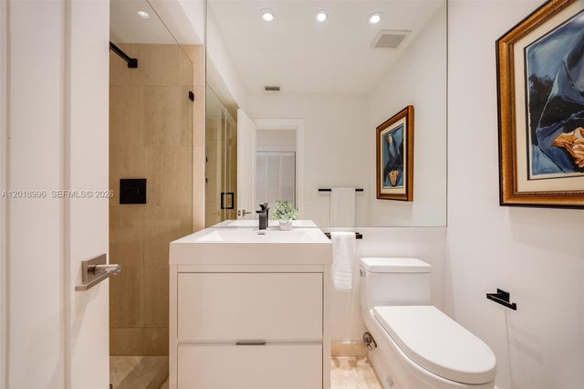 7230 Vistalmar St, Coral Gables, FL 33143