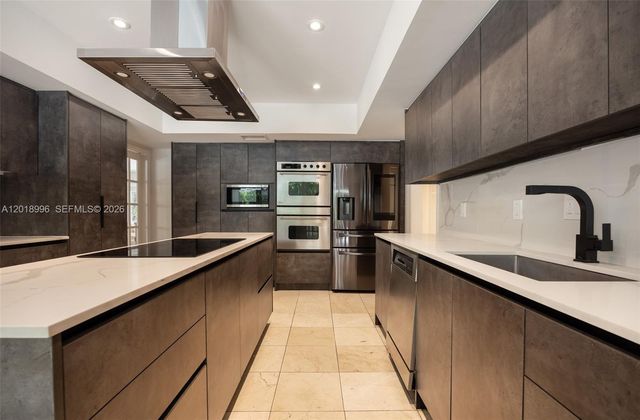 7230 Vistalmar St, Coral Gables, FL 33143