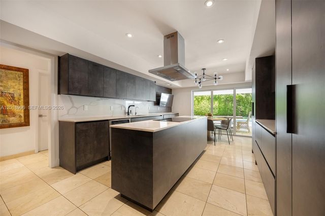 7230 Vistalmar St, Coral Gables, FL 33143
