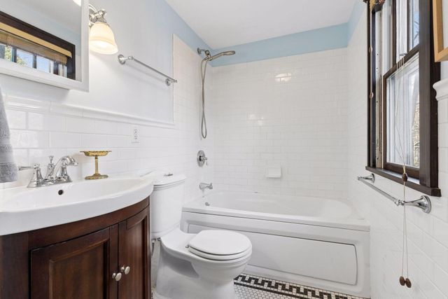 2634 18th Avenue S, Minneapolis, MN 55407