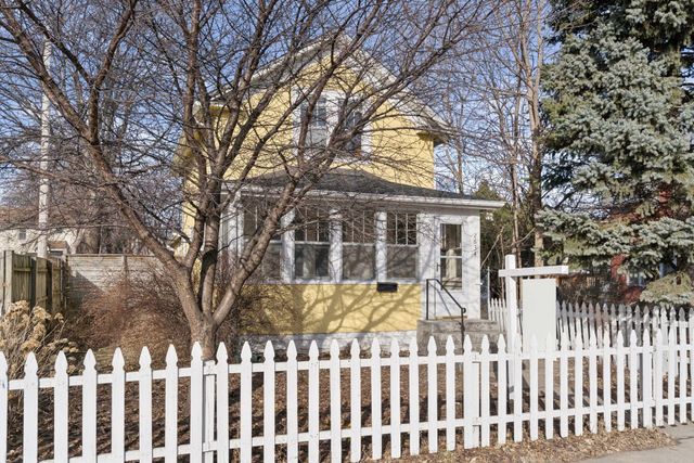 2634 18th Avenue S, Minneapolis, MN 55407