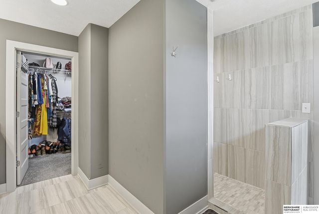2514 N 184th Street, Elkhorn, NE 68022