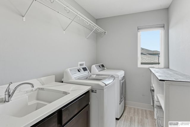 2514 N 184th Street, Elkhorn, NE 68022