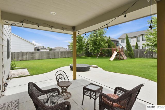 2514 N 184th Street, Elkhorn, NE 68022