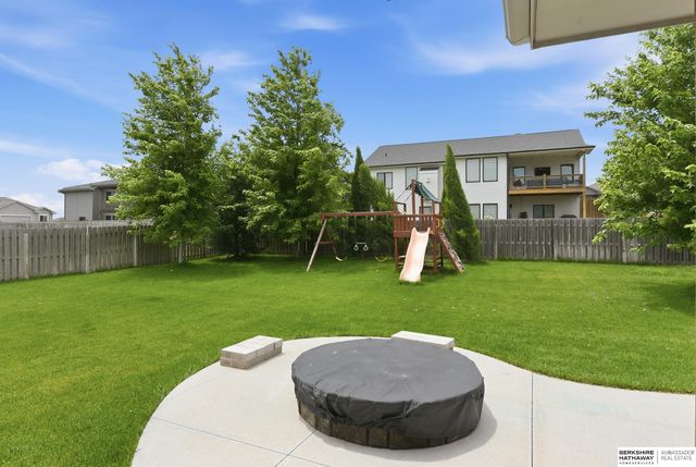 2514 N 184th Street, Elkhorn, NE 68022