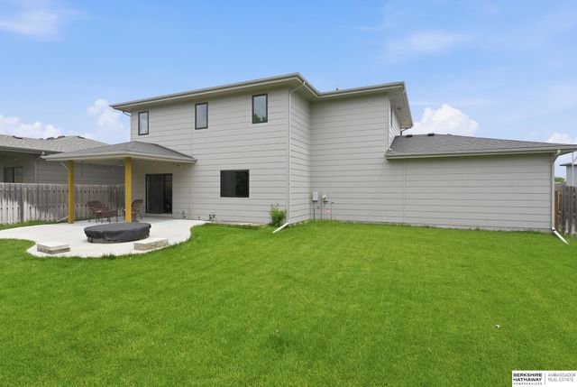 2514 N 184th Street, Elkhorn, NE 68022