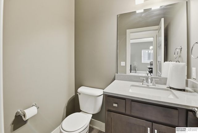 2514 N 184th Street, Elkhorn, NE 68022