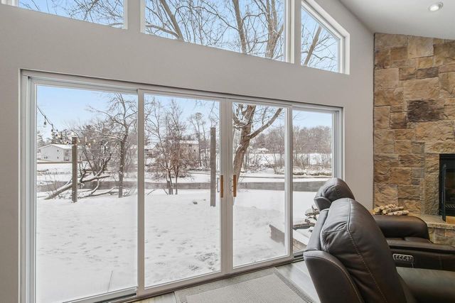 831 Island Court, Baraboo, WI 53913