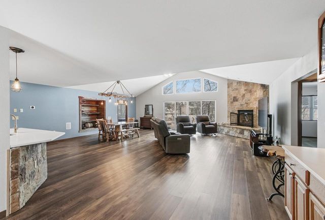 831 Island Court, Baraboo, WI 53913