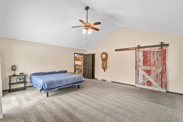 831 Island Court, Baraboo, WI 53913