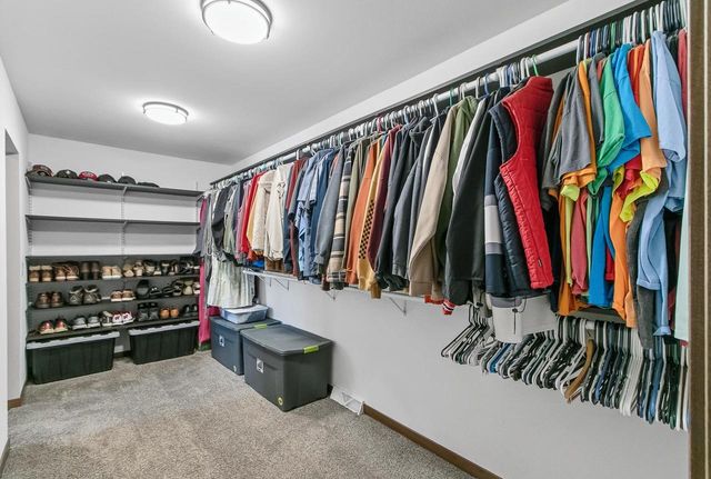 831 Island Court, Baraboo, WI 53913