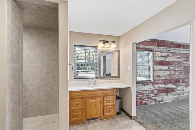 831 Island Court, Baraboo, WI 53913