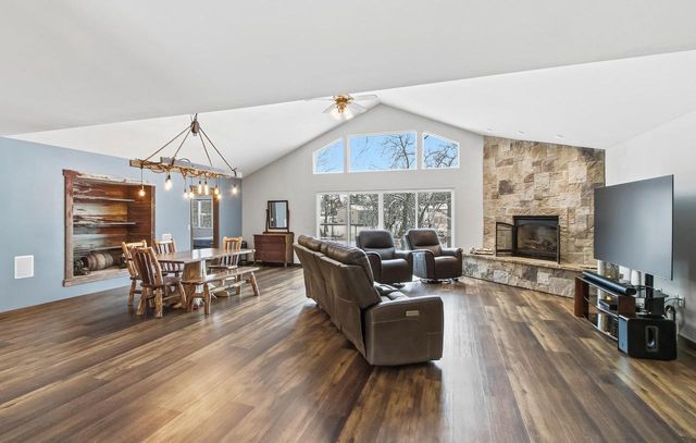 831 Island Court, Baraboo, WI 53913