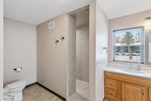 831 Island Court, Baraboo, WI 53913