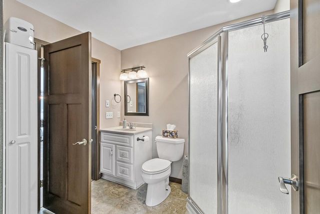 831 Island Court, Baraboo, WI 53913