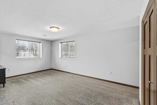 831 Island Court, Baraboo, WI 53913