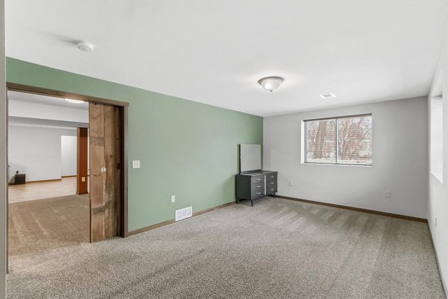 831 Island Court, Baraboo, WI 53913