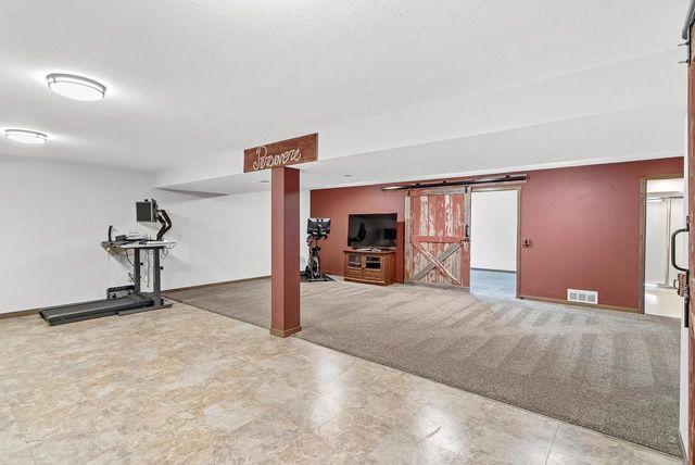 831 Island Court, Baraboo, WI 53913