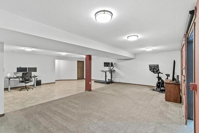 831 Island Court, Baraboo, WI 53913