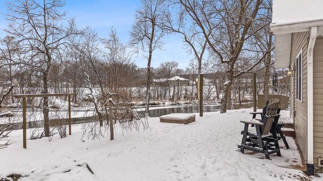 831 Island Court, Baraboo, WI 53913