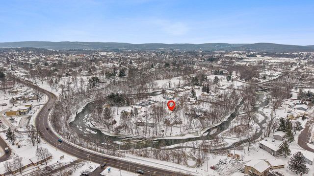 831 Island Court, Baraboo, WI 53913