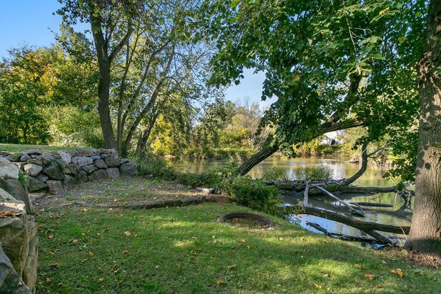 831 Island Court, Baraboo, WI 53913