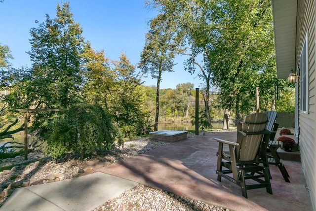 831 Island Court, Baraboo, WI 53913