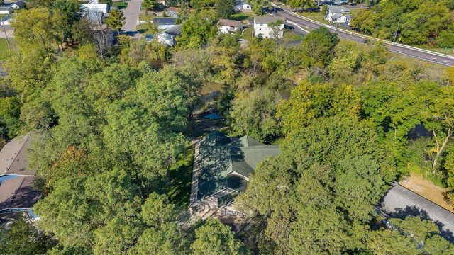 831 Island Court, Baraboo, WI 53913