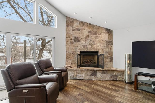 831 Island Court, Baraboo, WI 53913