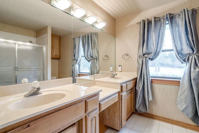 1918 Woodland Hills Lane, Weatherford, TX 76087