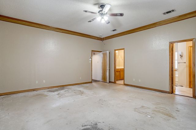 1918 Woodland Hills Lane, Weatherford, TX 76087