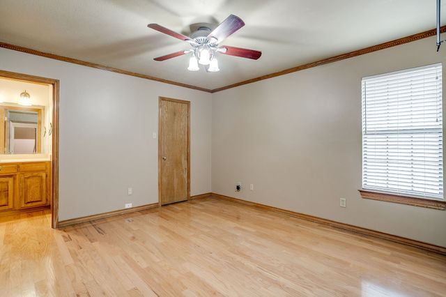 1918 Woodland Hills Lane, Weatherford, TX 76087