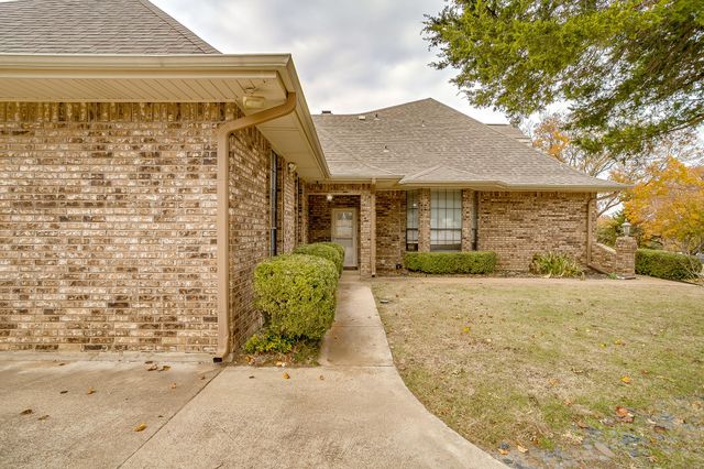 1918 Woodland Hills Lane, Weatherford, TX 76087