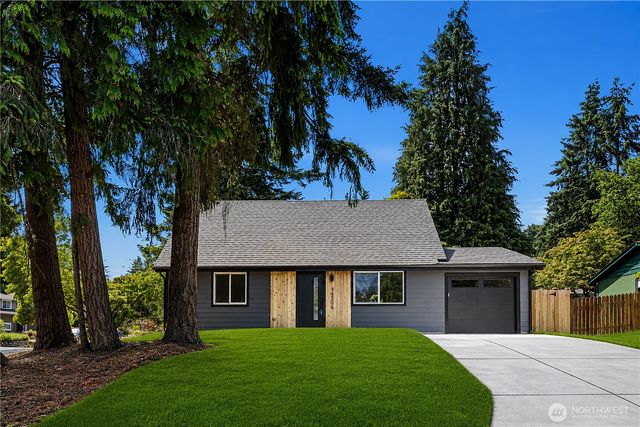 14205 77th Avenue NE, Kirkland, WA 98034