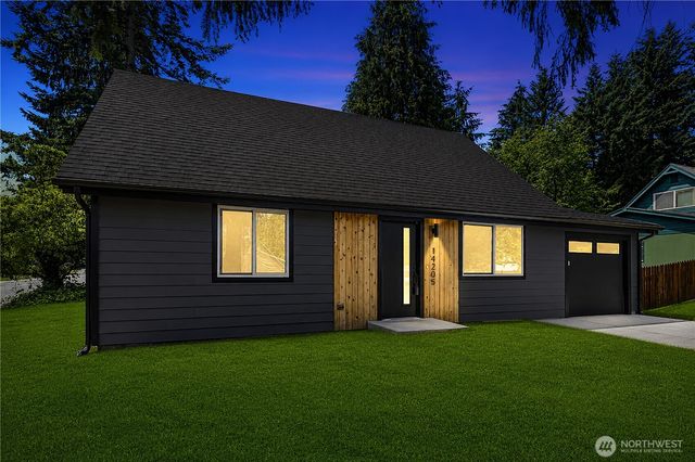 14205 77th Avenue NE, Kirkland, WA 98034